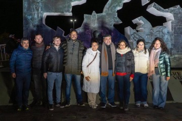 Foto de Mayra Mendoza participó en Ushuaia de la vigilia y el acto por el Día del Veterano y Caídos en la Guerra de Malvinas