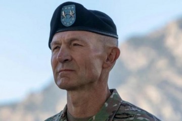 Foto de El Secretario de Defensa desplazó al jefe del Ejército de EE.UU. en medio de la guerra con Irán