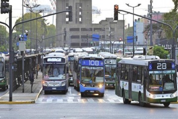 Foto de Ultimatum: empresas de colectivo advierten al Gobierno que sin fondos no pagarán sueldos