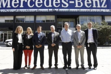 Foto de Fernando Espinoza: “El país va a salir adelante con más educación y generación de trabajo”