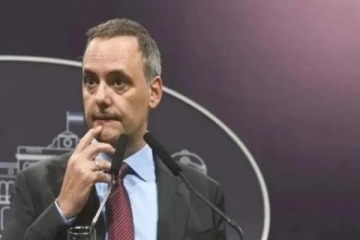 Foto de Declaró el dueño original del departamento que compró Adorni en Caballito: qué dijo ante la Justicia