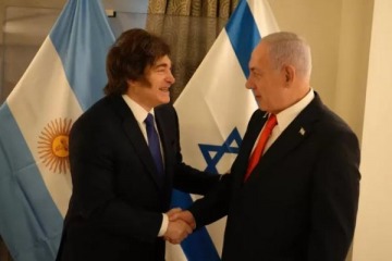 Foto de Guerra en medio oriente: ex embajadores, referentes de DDHH y otros dirigentes firmaron una solicitada con críticas a Milei