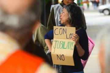 Foto de Motosierra en el PAMI: denuncian ajuste en la atención a jubilados y paralización al pago de prestadores