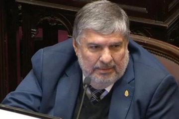 Foto de José Mayans, lapidario con Milei, exigió abrirle un Juicio Político: “No entiende un carajo y está pirado”