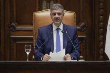 Foto de Jorge Macri firmó un decreto para que los porteños tengan "prioridad" frente a los bonaerenses en los servicios públicos de CABA