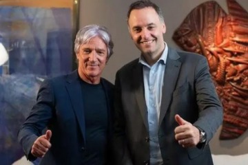 Foto de Cada vez más pruebas contra Manuel Adorni: las transferencias que recibió de la productora de Marcelo Grandio