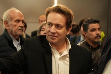 Foto de El biógrafo de Milei insistió en cargar contra a Adorni, lo calificó de "piojo resucitado" y sentenció que "está aferrado al poder"