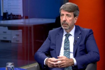 Foto de Denuncian persecución política por parte del juez que le denegó la domiciliaria a Julio De Vido: el historial del magistrado