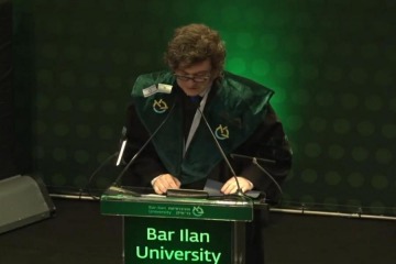 Foto de Tras ser premiado en Tel Aviv, Milei advirtió sobre la guerra en Medio Oriente: “Nos van a querer matar”