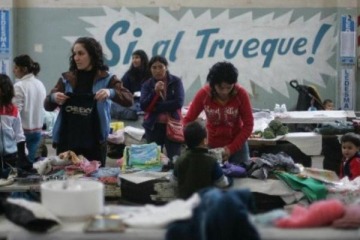 Foto de El regreso del trueque: frente a las caídas del empleo, el poder adquisitivo y la falta de acceso a cubrir necesidades básicas