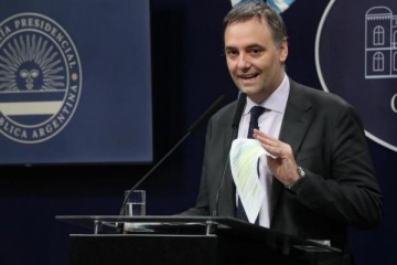 Foto de Caso Adorni: el hijo de una de las jubiladas declaró que el jefe de Gabinete le debe otros USD 65.000 por refacciones