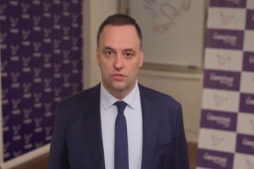 Foto de Insólito: el proyecto de Ficha Limpia lleva la firma de Adorni