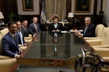 Foto de De qué hablaron Milei y Peter Thiel: mientras "el dinero no alcanza", el Presidente se reune con un magnate multimillonario