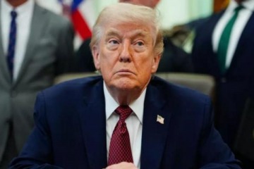 Foto de Aprobación de Trump cae a 33%: crisis en Irán y precios frenan segundo mandato