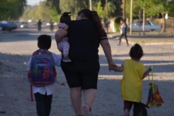 Foto de Las familias de clase media golpeadas por la crisis: se tienen que arreglar con menos de $30.000 por día