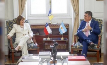 Foto de Bullrich se mostró en Chile y agita su armado porteño con discurso de ajuste y “orden”