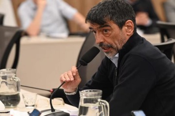 Foto de Tras revelar irregularidades de Adorni, el Gobierno denunció al diputado Tailhade por “espionaje”