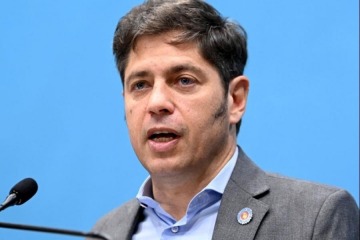 Foto de "Guerra contra el bolsillo de los argentinos": Kicillof acusó a Milei por el aumento del combustible