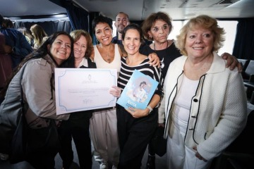 Foto de Mayra Mendoza homenajeó a mujeres de la Provincia: "Si Evita estuviera, militaría por la libertad de Cristina"