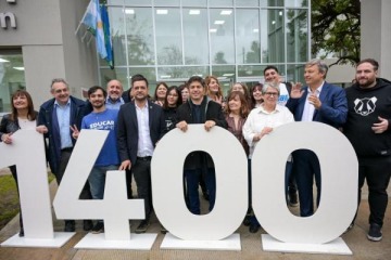 Foto de Kicillof inauguró obras de seguridad, educación y vivienda en Almirante Brown