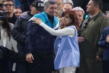 Foto de Máximo Kirchner se somete a una operación y le pidió a Cristina que no lo vaya a ver: “No le conceden permisos"