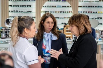 Foto de Bullrich encabezó una recorrida en Lugano con la karinista Pilar Ramírez de cara a 2027