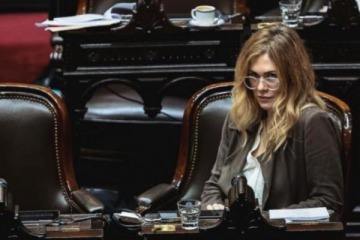 Foto de Denuncian a Lilia Lemoine tras difundir fotos eróticas junto a su ex