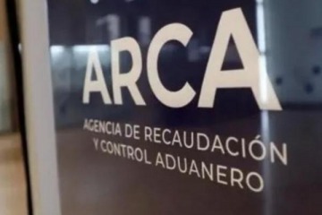 Foto de El Gobierno avanza con un “blanqueo permanente” y ya habilitó a 80 mil contribuyentes a usar dólares sin declarar