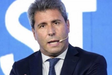 Foto de Uñac ratificó su precandidatura presidencial de cara al 2027