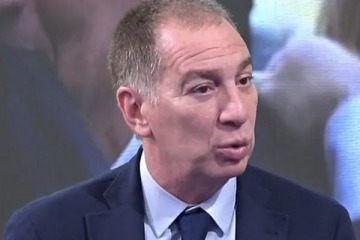 Foto de "Pese a todo": Santilli buscó bajar la tensión interna en el Gobierno y respaldó a Adorni