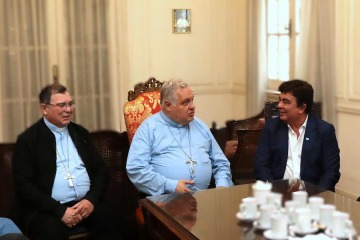 Foto de “Nadie se salva solo”: Espinoza llamó a frenar “la degradación” del país con una “cultura del encuentro”