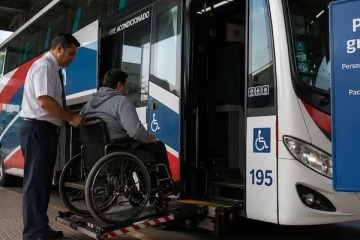 Foto de Crece el conflicto por los pasajes gratuitos a personas con discapacidad: el reclamo de las empresas y la deuda del Gobierno