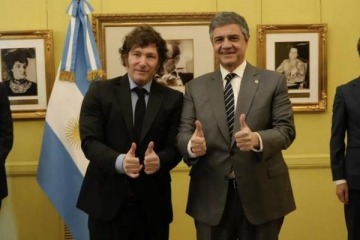 Foto de Insólito: Milei le pagará con bonos a Jorge Macri una deuda de más de $813 mil millones