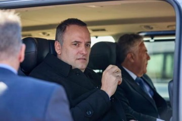 Foto de Se hace esperar: qué fecha fijó Manuel Adorni como el límite para presentar su declaración patrimonial jurada