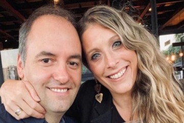 Foto de Adorni no se enriqueció solo: su esposa Bettina Angeletti ingresó al régimen de inocencia fiscal