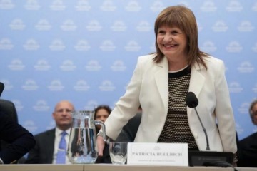 Foto de Bullrich garantizó el blindaje del juez que avaló la reforma laboral: prometió los votos para aprobar su pliego