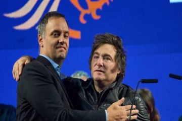 Foto de “Quedó claro”: la defensa de Milei a Adorni tras confesar que "ahorró en negro"