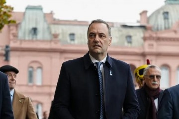 Foto de Cada vez más floja: La explicación de Adorni tambalea tras la explicación de un experto en criptomonedas