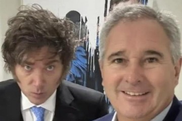 Foto de ¿A qué embajada lo mandan?: Adorni quedó al borde de la salida y en la Rosada ya mencionan a Quirno como posible reemplazo