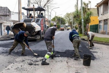 Foto de El Municipio de Lanús avanza con la ejecución del Plan de Pavimentación 2026-2027
