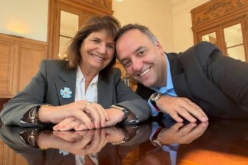Foto de En medio de la crisis, Adorni convocó a todo el bloque libertario antes de una sesión clave en el Senado