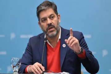 Foto de "Equivale a 37.187 pendrives de Adorni": Bianco comparó la deuda de Nación con PBA