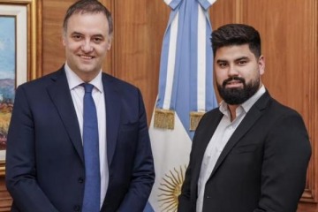 Foto de En medio del escándalo, Adorni anunció la designación de Fabián Fernández como nuevo secretario de comunicación y prensa