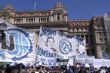 Foto de El Gobierno acelera una revisión masiva de convenios colectivos y crece la tensión con los gremios