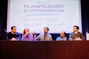 Foto de Más de 300 dirigentes debatieron en Lomas de Zamora un plan de desarrollo frente al modelo de Milei