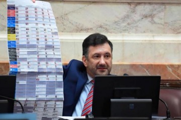 Foto de Kueider cada vez más complicado en Paraguay: la Justicia lo imputó por lavado de dinero y le embargó departamentos