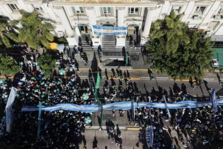 La Corte le puso un límite a Milei y dejó firme la cautelar por el financiamiento universitario