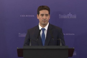 Foto de Adrián Ravier hizo su debut como nuevo vocero presidencial: no respondió preguntas de periodistas y narró su CV
