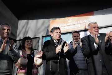 Foto de Kicillof: “Frente a un Gobierno nacional que festeja cuando cierran las empresas, nosotros elegimos defender a los trabajadores"