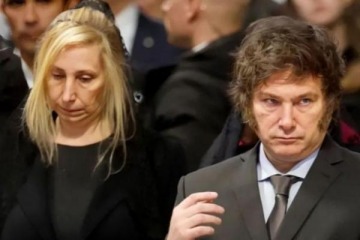 Foto de "Eso ya lo sé": Tras la irrupción de Santiago Caputo, ahora Milei fue interrumpido por Karina en una entrevista en vivo